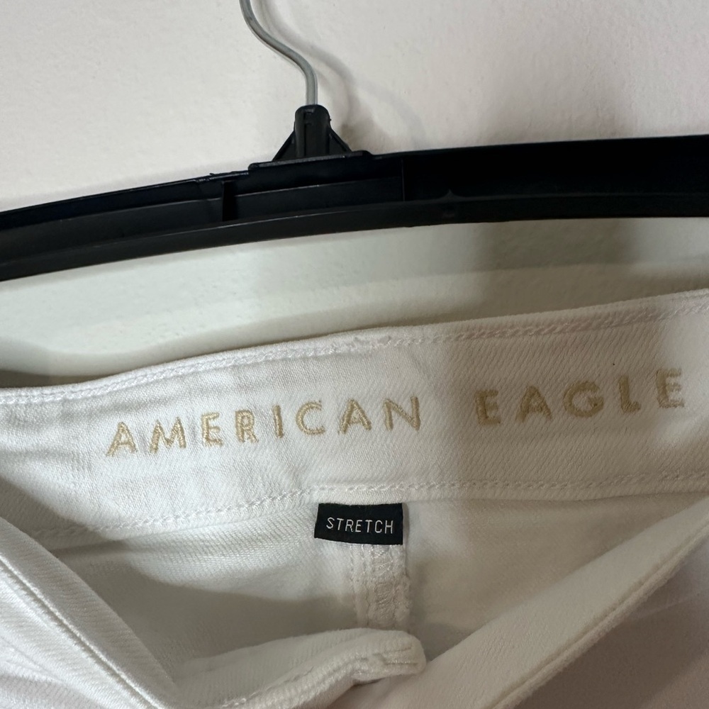 American Eagle Outfitters Crisp White Jeans - Picture 3 of 4